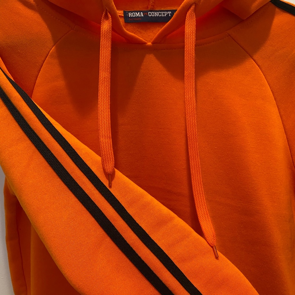 Jogger Set - Picture 2 of 7